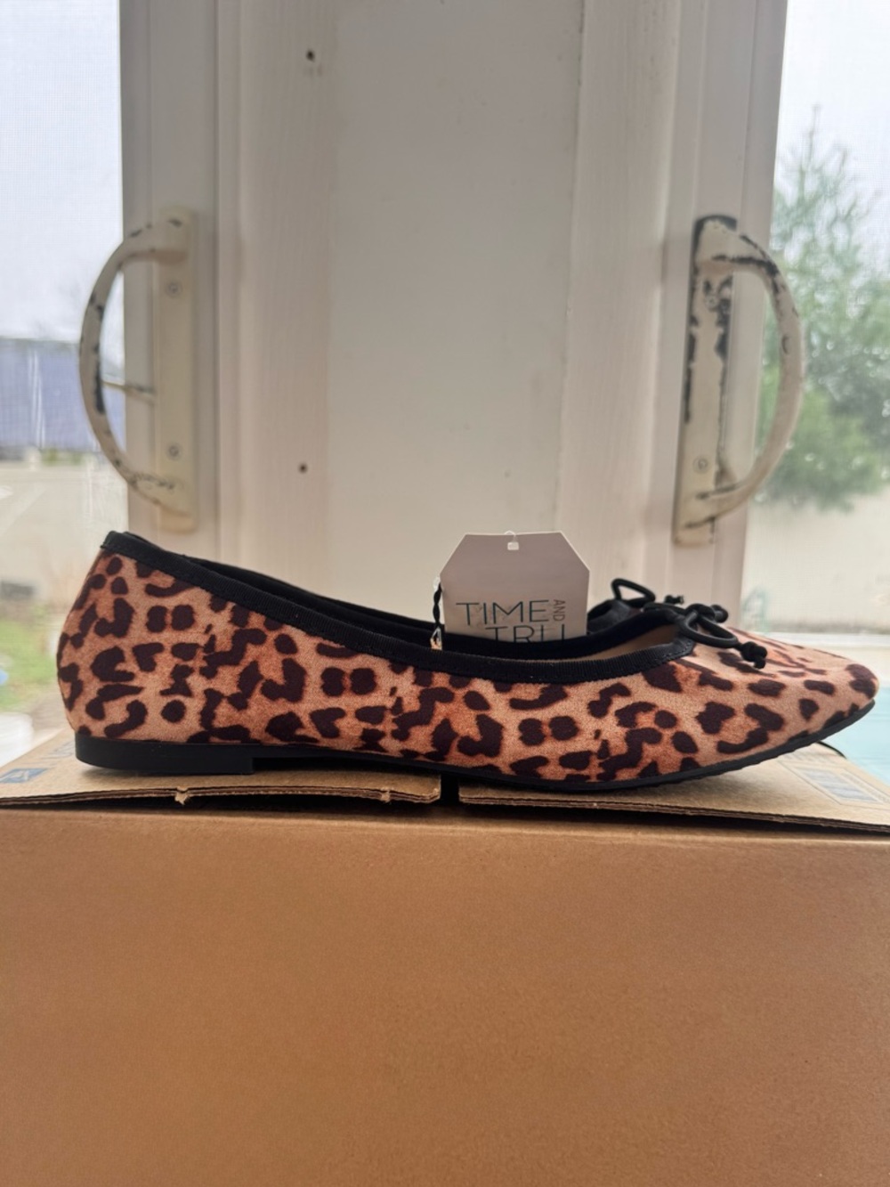 Time and Tru Women's Leopard Print Ballet Flats Size 8.5 NWT Memory Foam Bow
